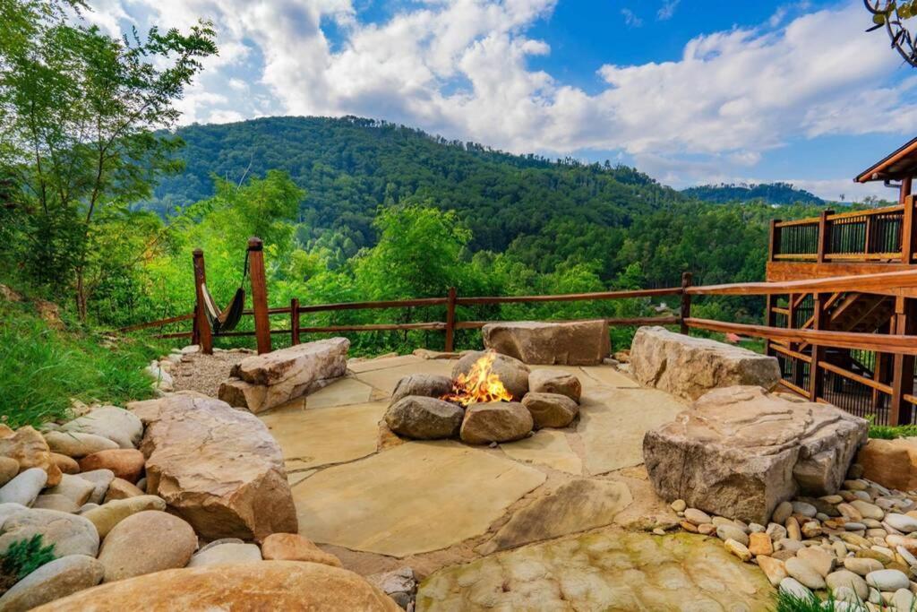 Roaring Fork Lodge Gatlinburg Extérieur photo